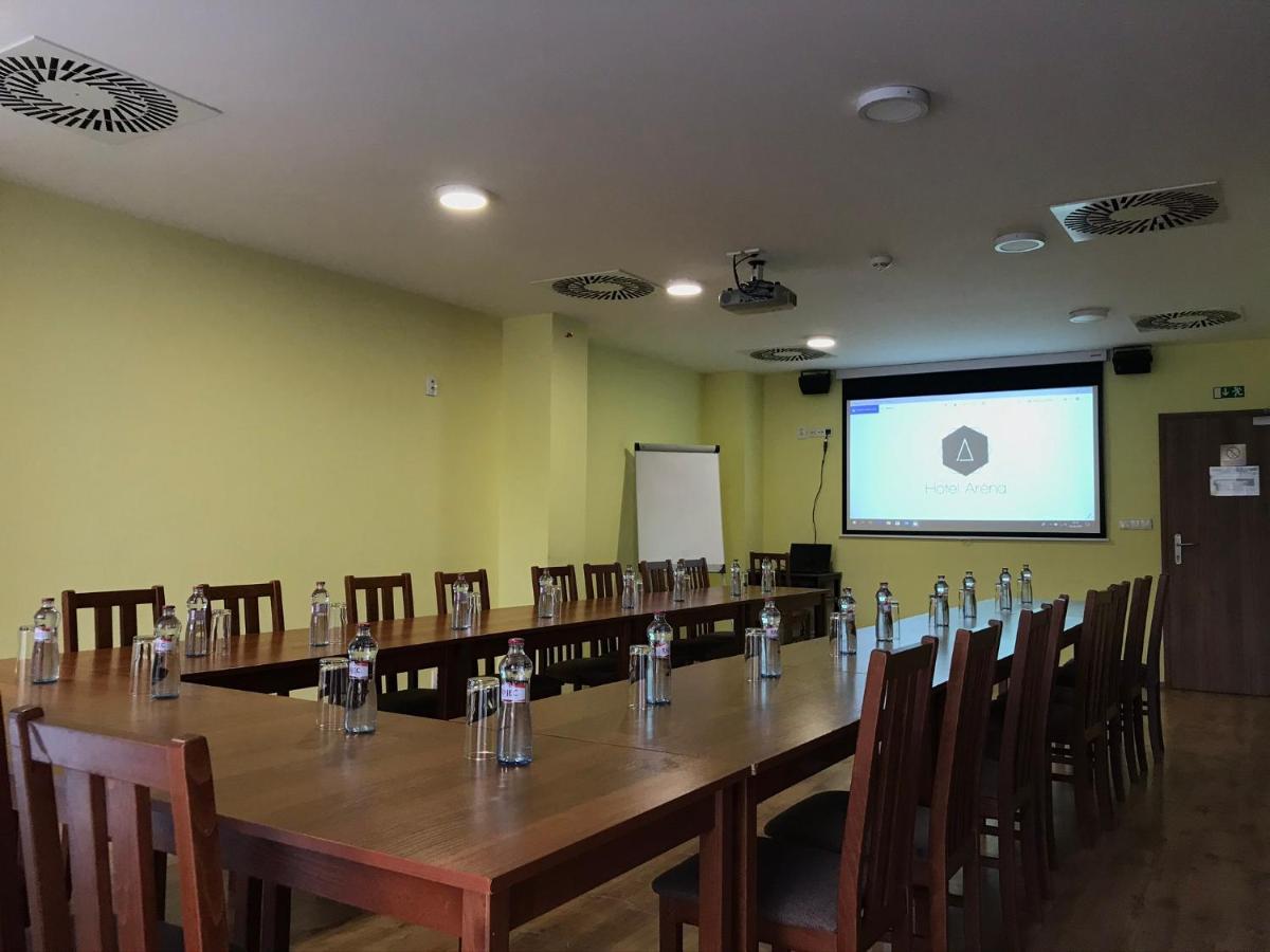 Brumov Hotel Arena מראה חיצוני תמונה